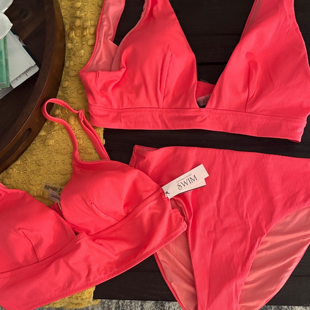 Women's Pink Bikini Set - ALL 3 pieces!!